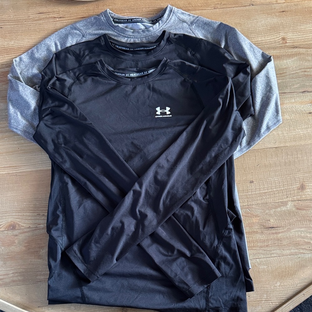 Under Armour Boys Bundle Black and Gray Shirt L/S Shirt